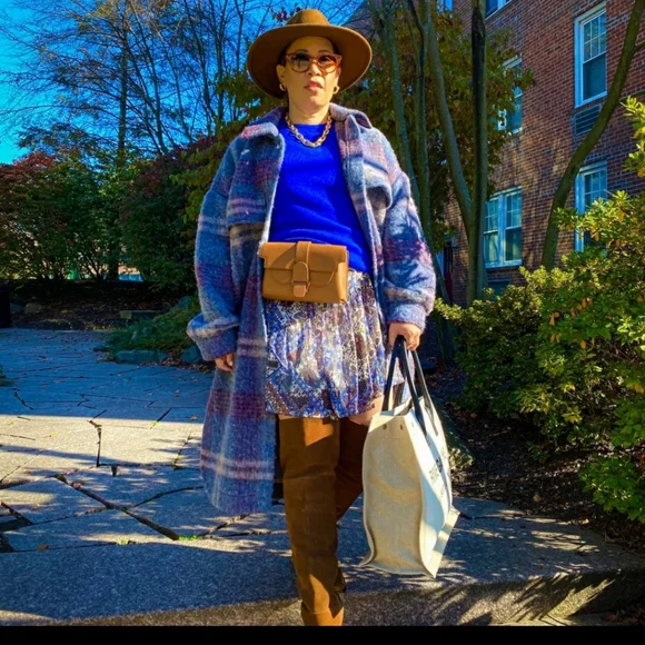 Zara SHACKET - Picture 3 of 3